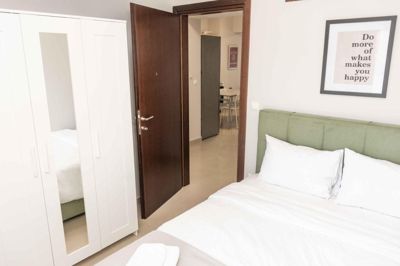 Skg Serenity Suite Thessaloniki Buitenkant foto