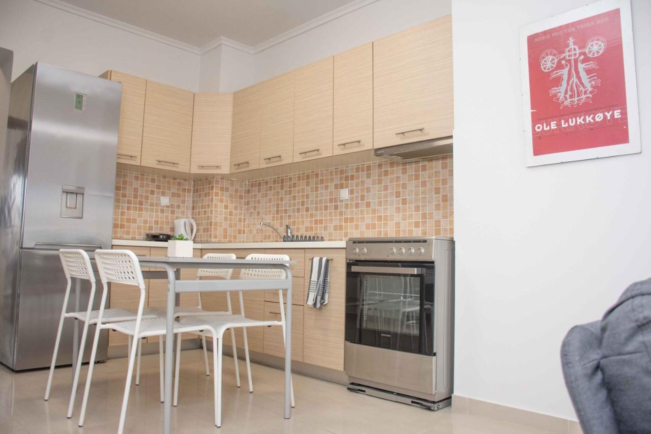 Skg Serenity Suite Thessaloniki Buitenkant foto